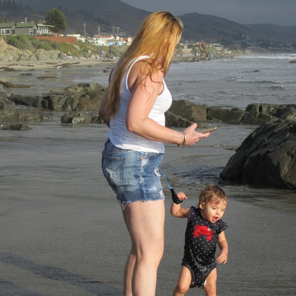 Meet your Posher, Julie - Picture 3 of 15